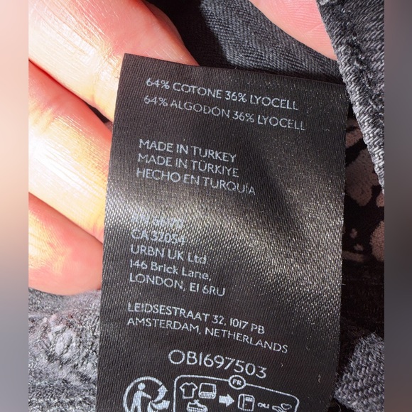 We The Free Good Luck Mid Rise Jeans in Soundwave
Free People Size 31 - Picture 16 of 16